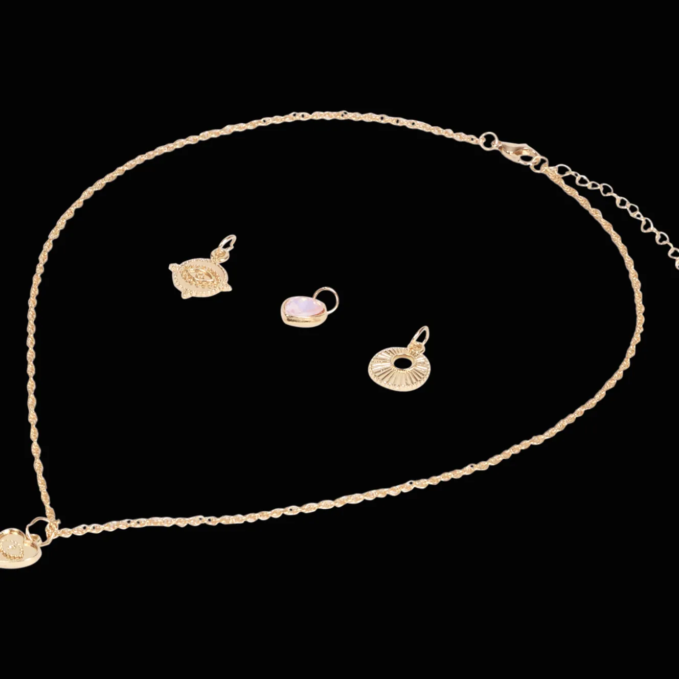 Action Uhren & Schmuck<Halskette mit austauschbaren Anhängern